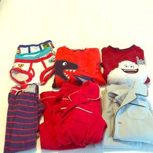 Lot of 11 piece 4t clothing set